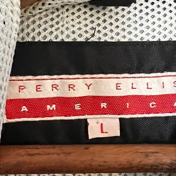 Perry Ellis Lined Full Zip Windbreaker With Hood - Picture 5 of 6